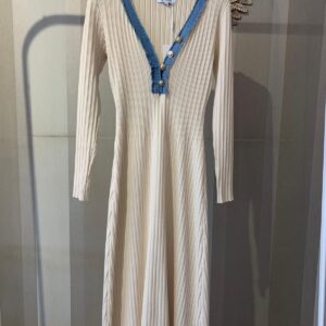 Vestido cuello pico vaquero