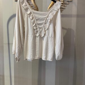 Camiseta cuello pico volante