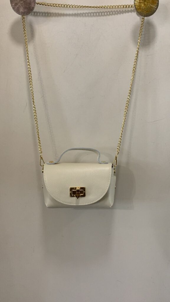 Bolso piel cadena dorada 2